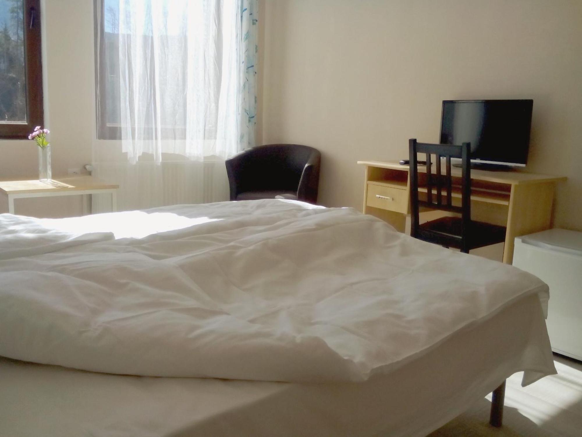 Hotel Hinovi Hvojna Szoba fotó