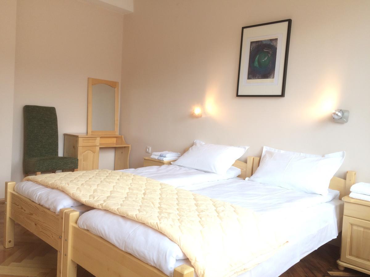 Hotel Hinovi Hvojna Kültér fotó