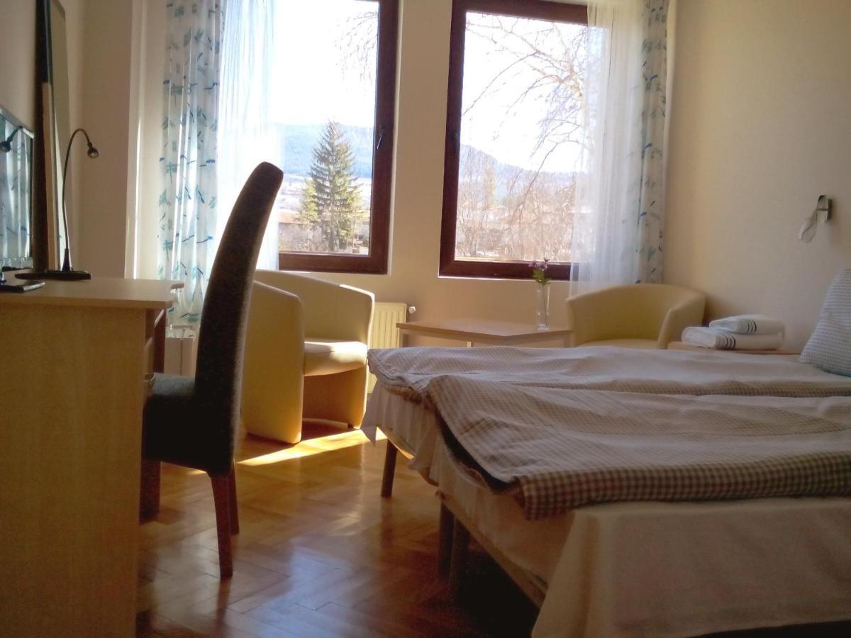 Hotel Hinovi Hvojna Szoba fotó